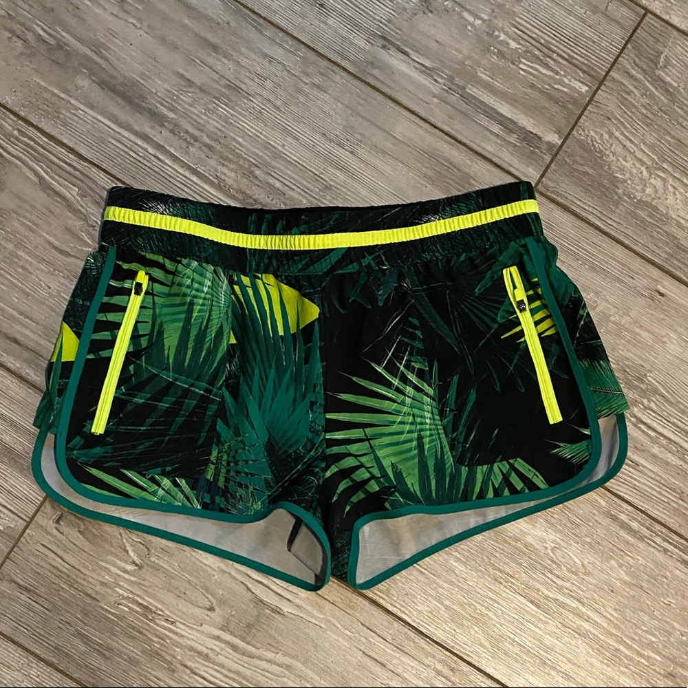 WORN ONCE FABLETICS SHORTS.